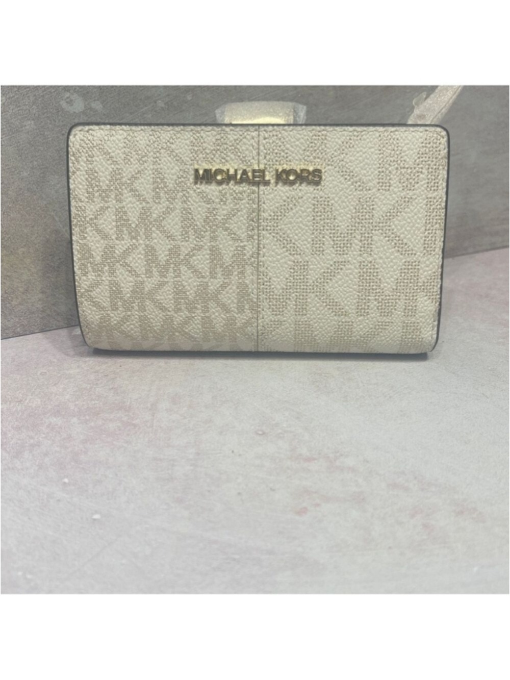 Michael Kors Chain Tote & Wallet Set MK Signature Logo Pale Gold/Cream - Picture 9 of 12